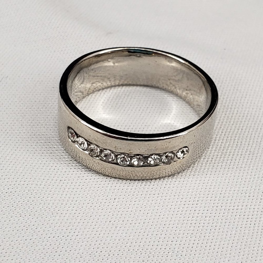 Men's Silvertone Wedding Ring - Picture 3 of 3